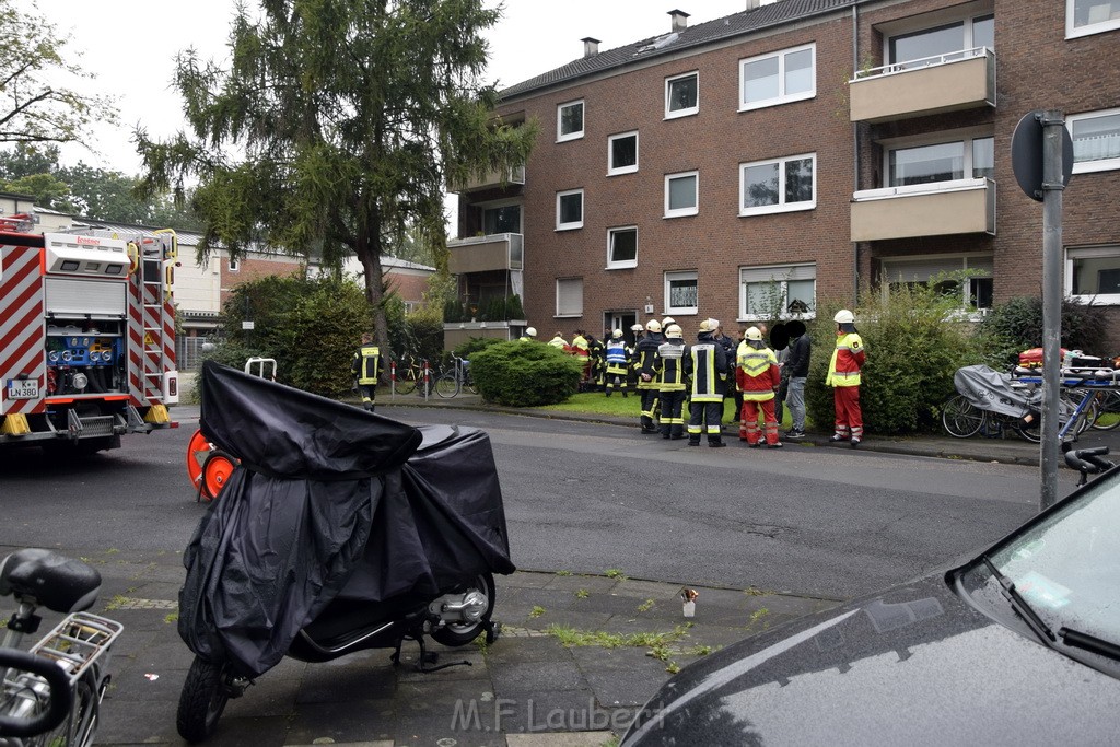 Feuer 2 Y Koeln Deutz Tenktererstr P16.JPG - Miklos Laubert